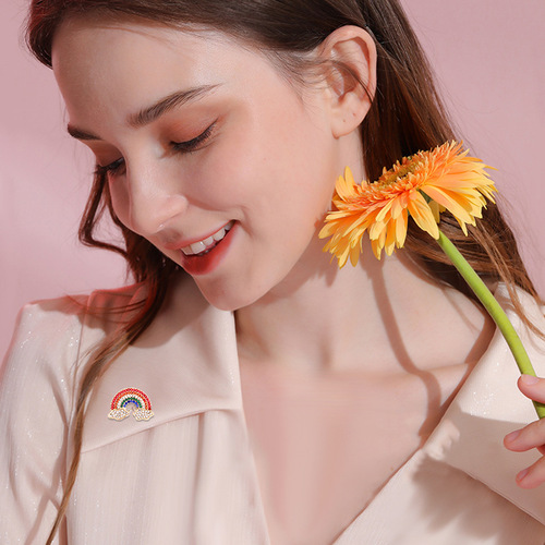 Cute Japanese Rainbow Cloud Brooch Rhinestone Korean Pin Accessories Sweater Cardigan Shawl Button Corsage
