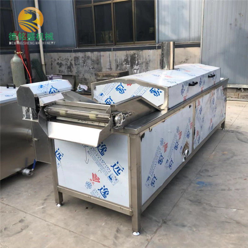 淳安县煎饼果子脆皮油炸机 炸脆皮机器 连续式薄脆饼油炸生产线