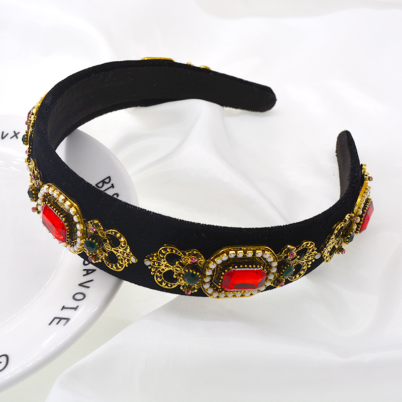 New Fashion Rhinestone Pearl Headband Wide-edged Velvet Non-slip Cheap Headband Wholesale display picture 3