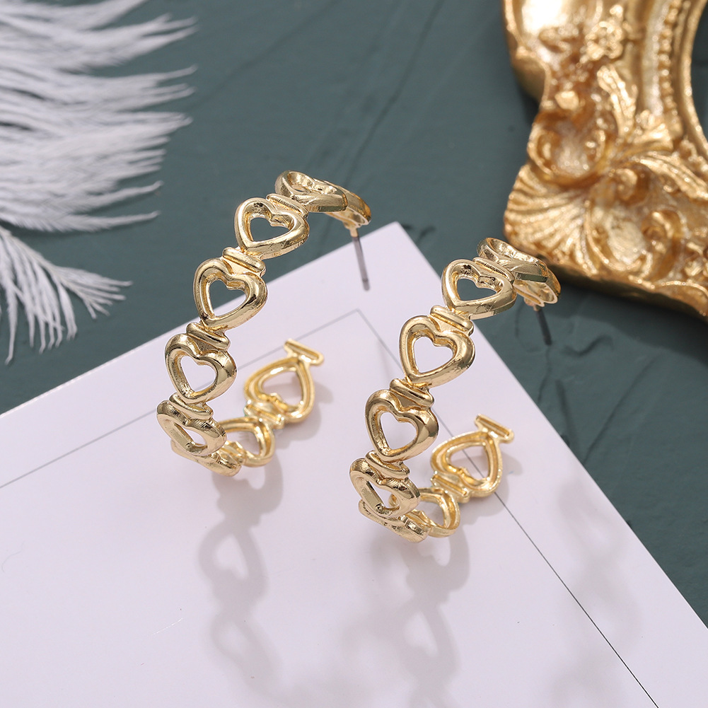 Exaggerated Fashion Metal C-shaped Earrings display picture 12