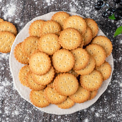 Factory direct sales* Japanese round biscuits 100g bagged sea salt small round biscuits milk salt flavor casual Internet celebrity snacks