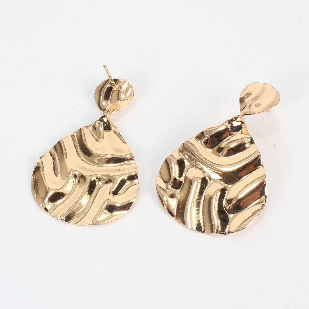 Fashion Retro Alloy Geometric Earrings Gold Earrings Wholesale Nihaojewelry display picture 5