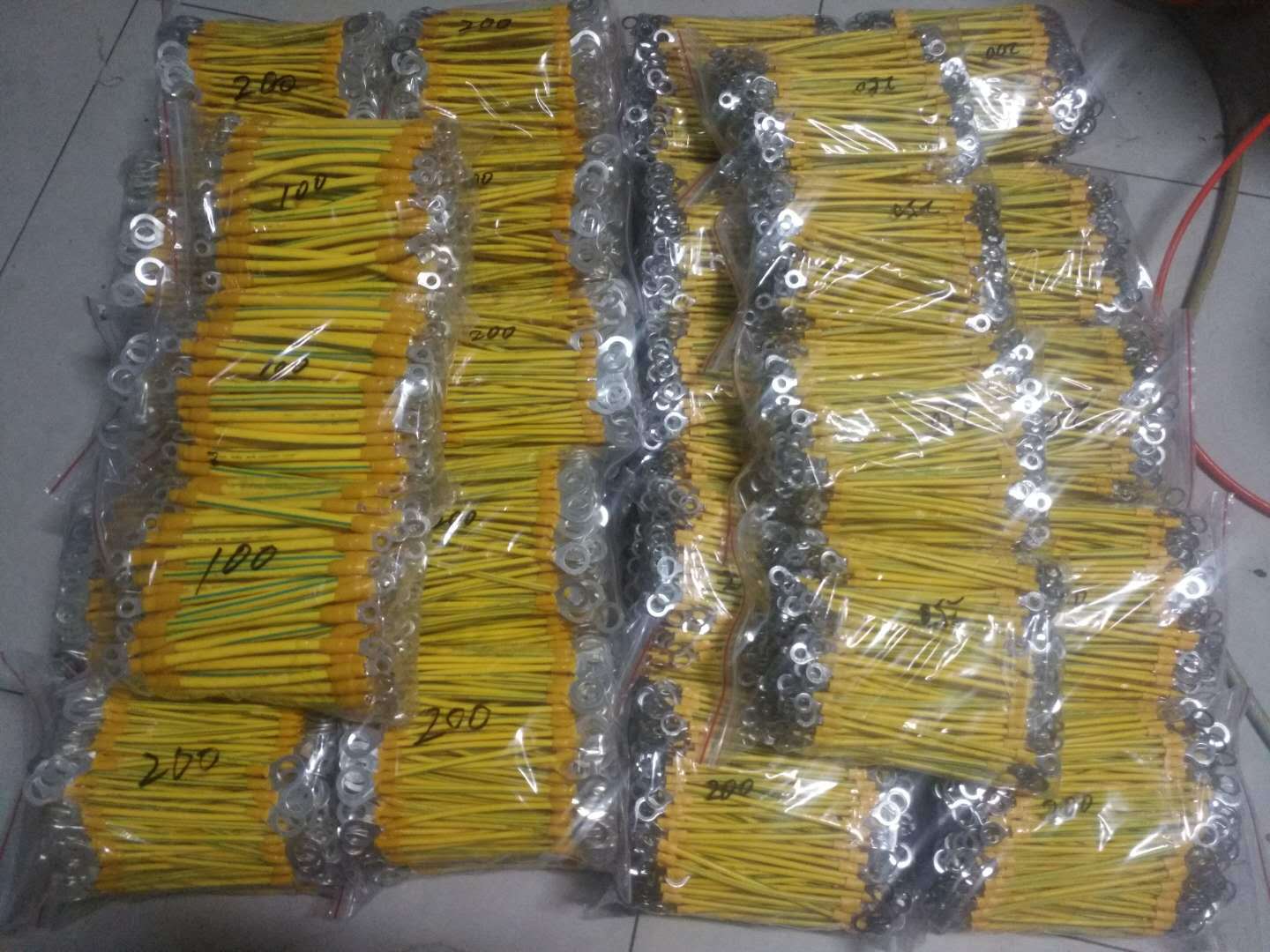 光伏板4平方6平方黄绿双色接地线桥架跨接线机房设备接地线