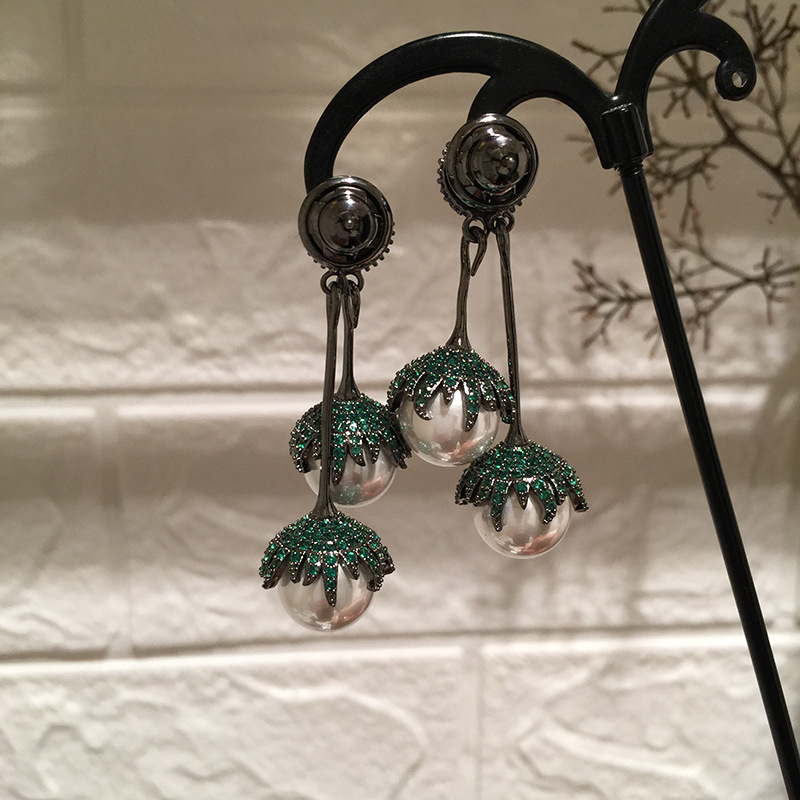 Pearl Ball Green Leaves Tassel Earrings display picture 3