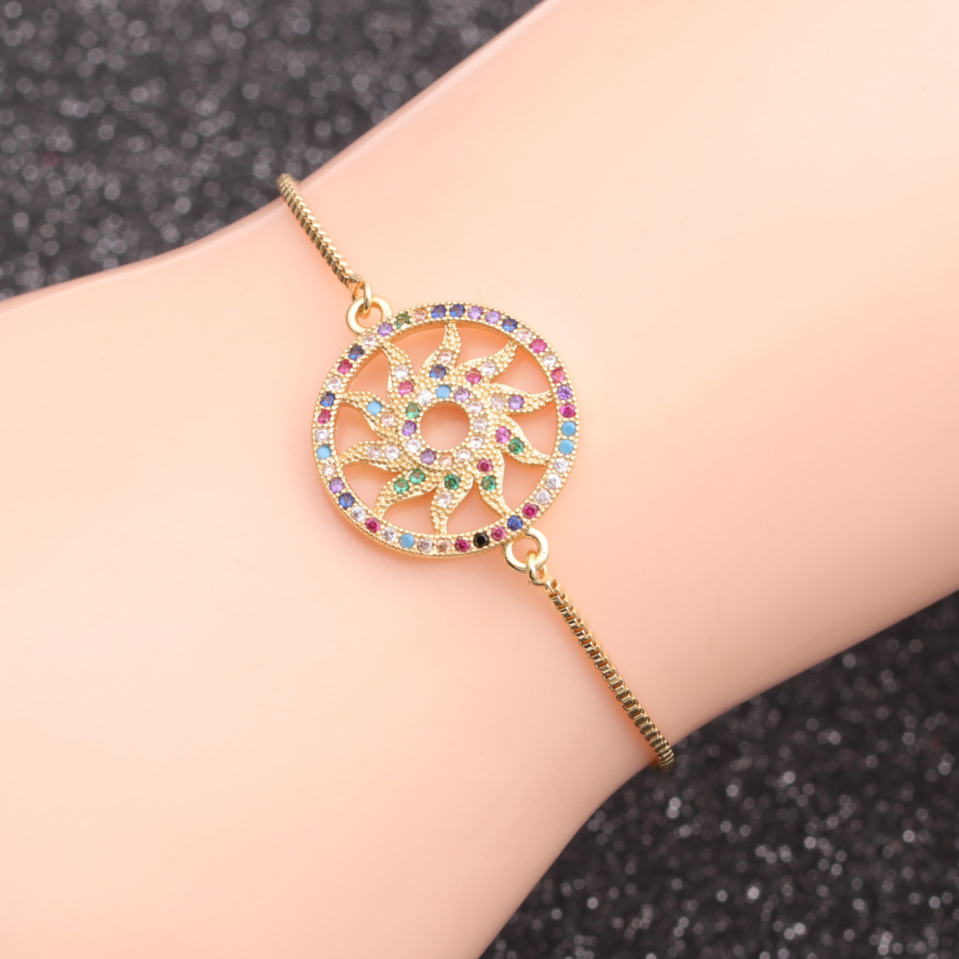 Micro-inlaid Zircon Sun Wheel Chain Bracelet display picture 4