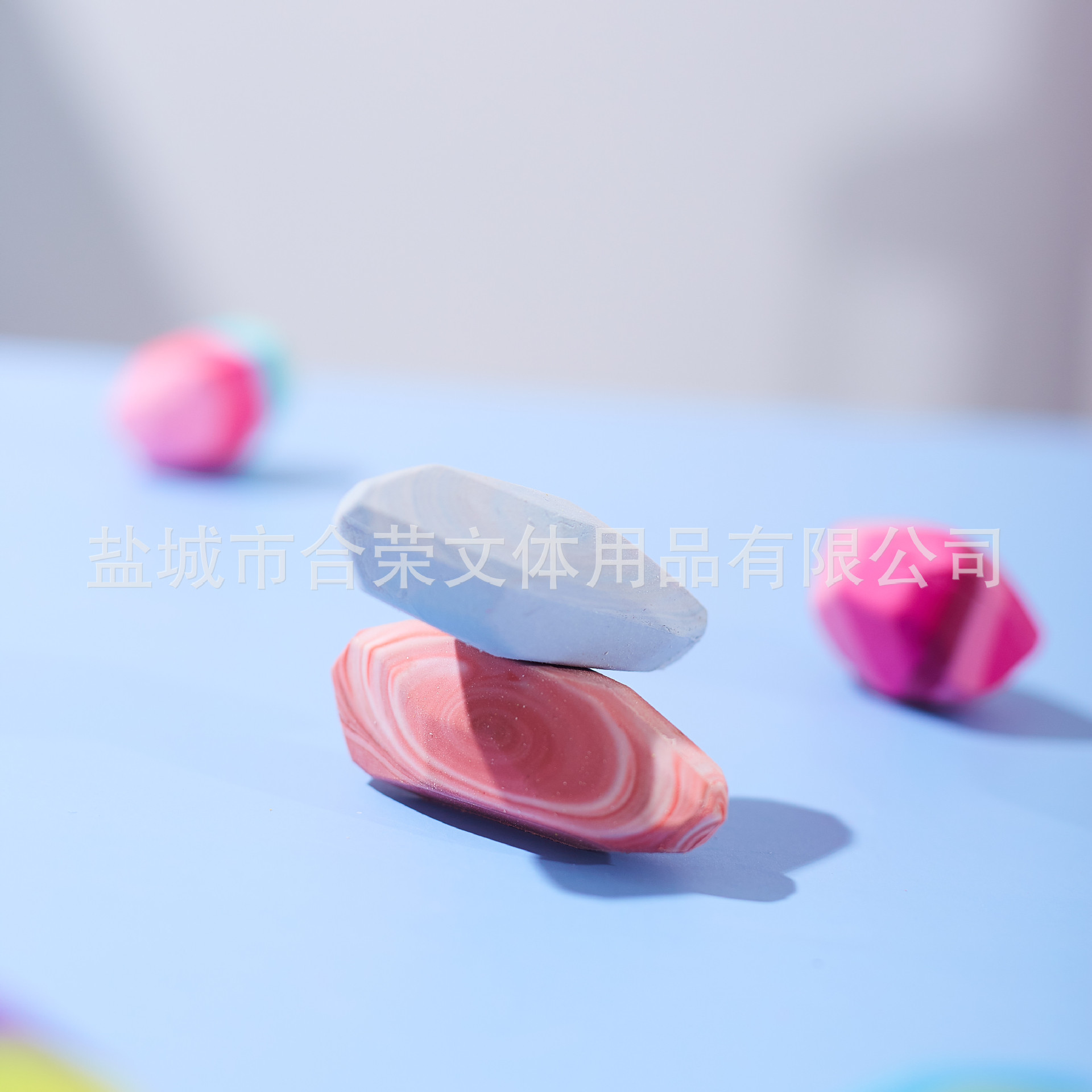 Cavar piedras de mármol coloridas piedras de guijarro serie de piedras de rayas fábrica de precios al por mayor