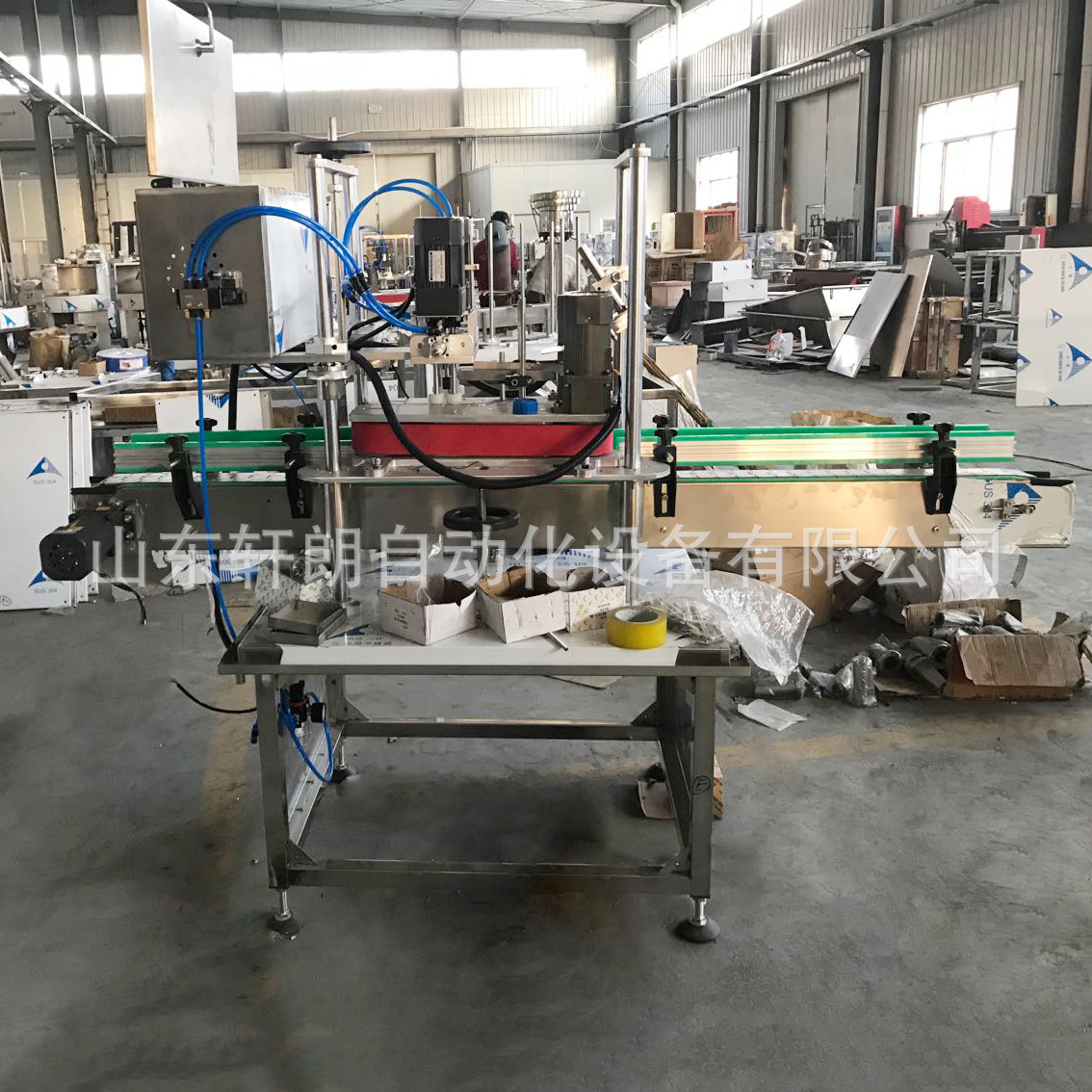 全自动塑料瓶封口机 消毒水气动喷雾剂自动旋盖机 洗衣液封口机