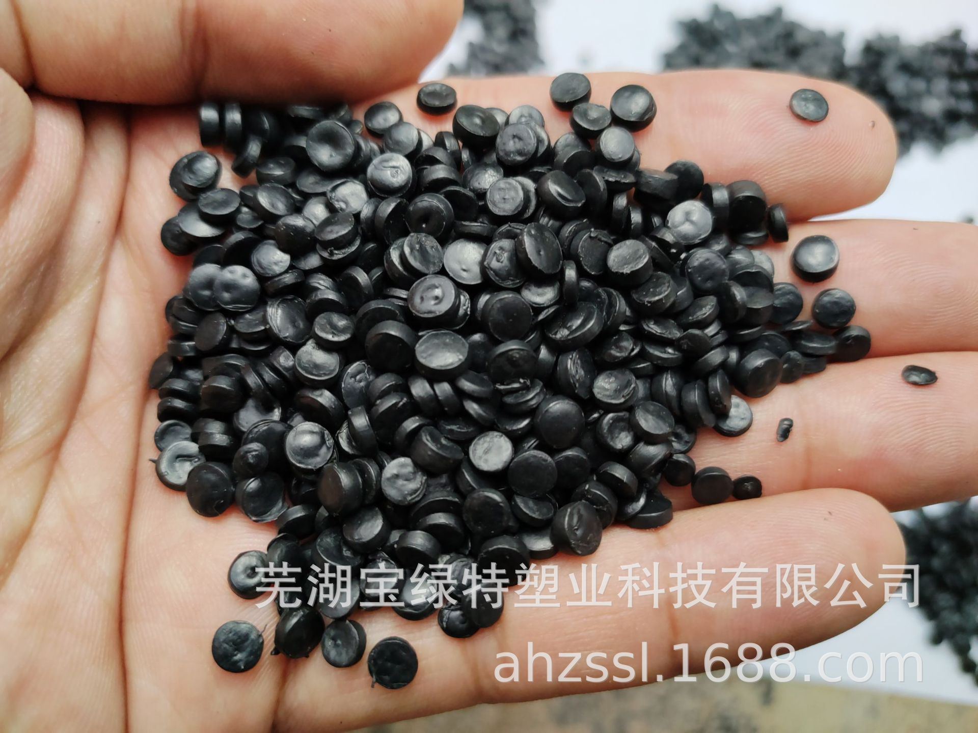 HDPE黑色再生料 化粪池黑色HDPE塑料井盖 高密度HDPE管道专用颗粒