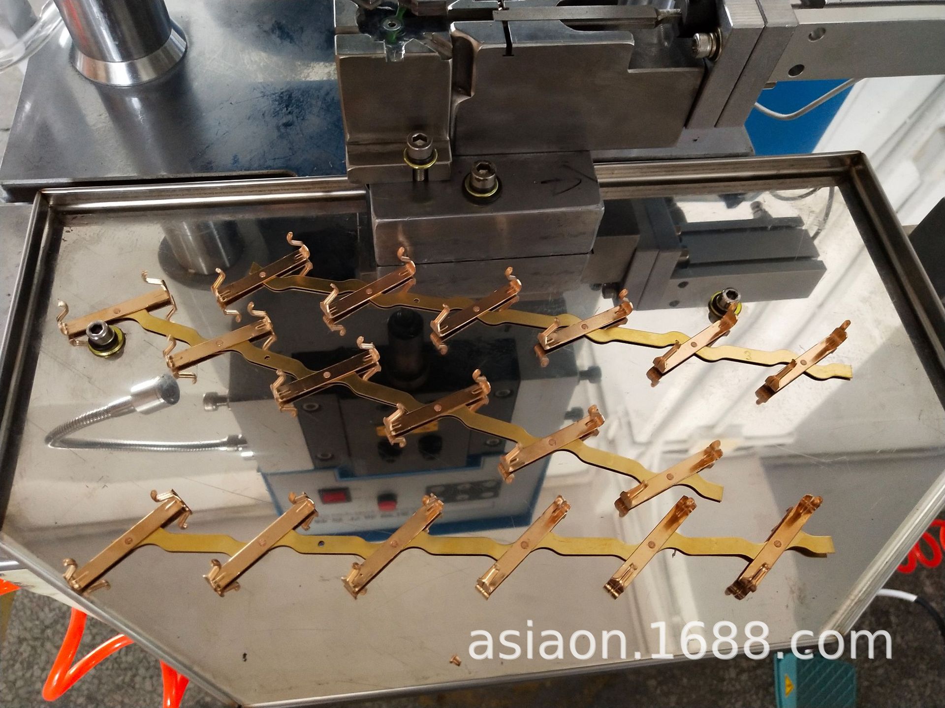 机柜插座 地面插座 USB插座 PCB插座 智能插座  半自动铆钉机