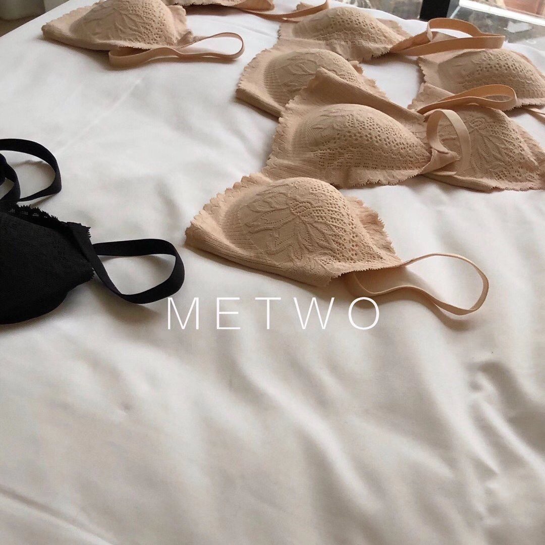 Metwo latex small underwear female French ultra-thin cup no steel ring sports pregnant women breastfeeding comfort bra lace