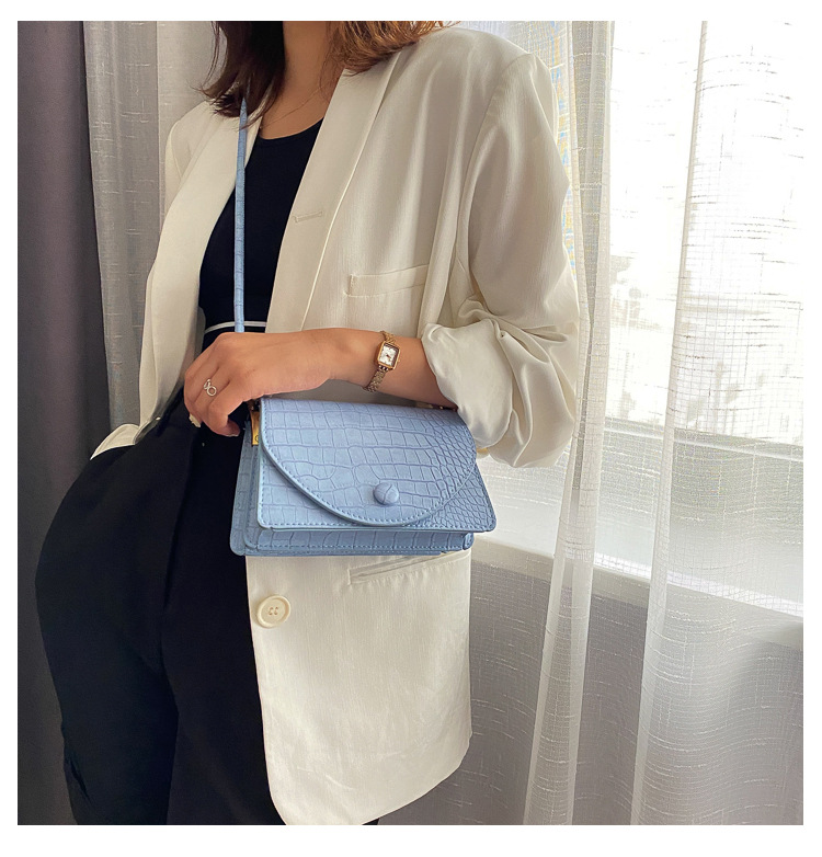 Pure Color One-shoulder Fashion Bag display picture 3