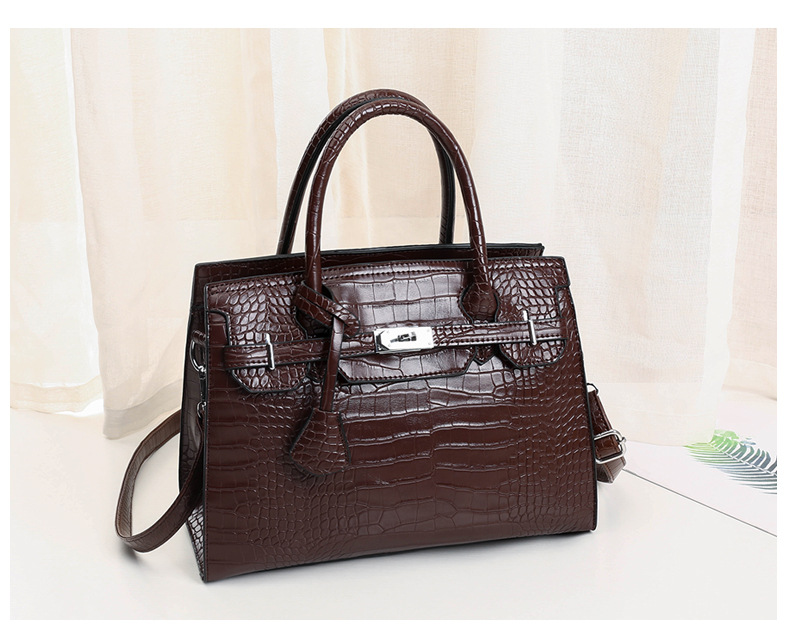 Large-capacity Crocodile Pattern Portable Shoulder Messenger Bag Wholesale Nihaojewelry display picture 6