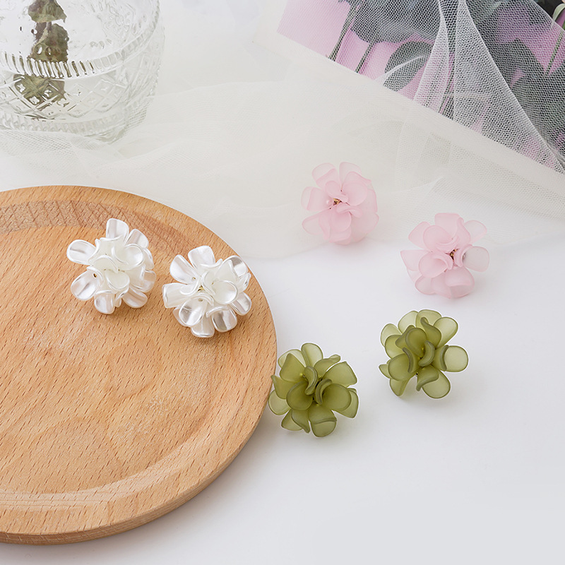 Spring And Summer Flower Frosted Transparent Acrylic Earrings display picture 1