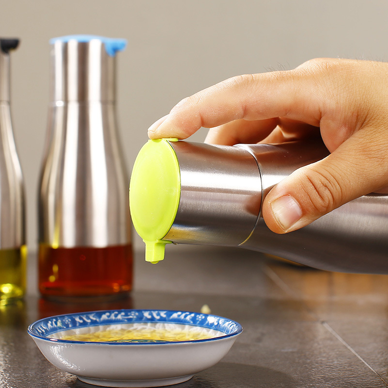 Venta al por mayor engrasador de vidrio controlable salsa de soja botella de vinagre botella de condimento de olla suministros de cocina botella de aceite de acero inoxidable logotipo impreso