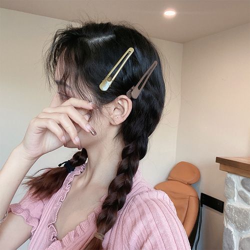Korea-Japan Style Colorful Single-Strand Duckbill Clip, Women's Simple & Versatile Side Hairclip for Flyaways, Cyber-Influencer–Chic Forest-Style Top Clip