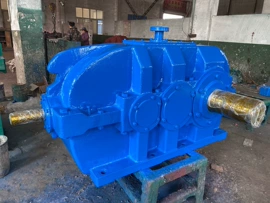 减速/变速机;齿轮