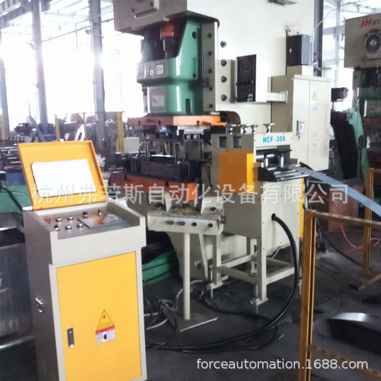 HZFORCE伺服送料机  成型机自动冲孔送料机  脚轮冲压自动送料机