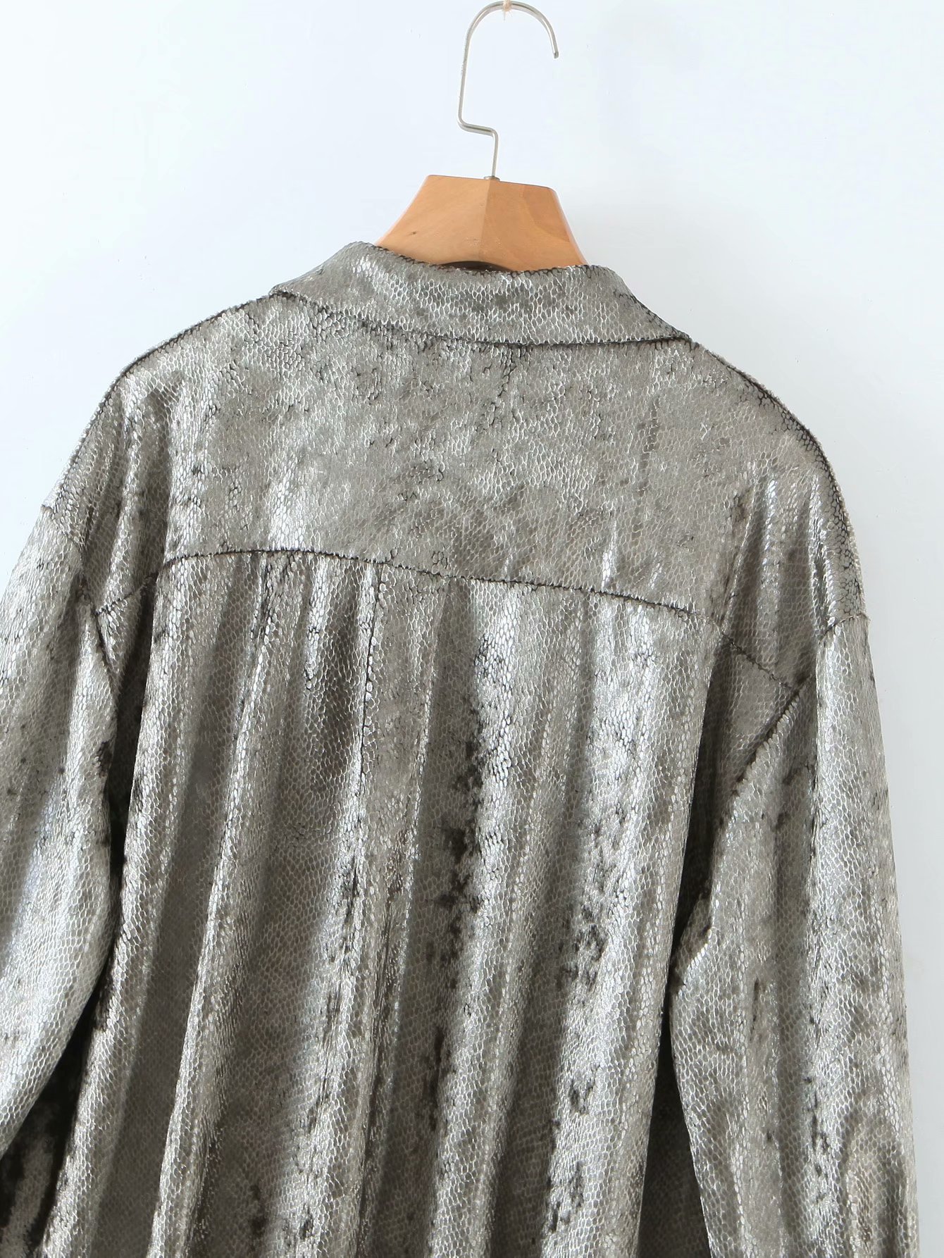 wave light texture velvet long-sleeved shirt  NSAM16762