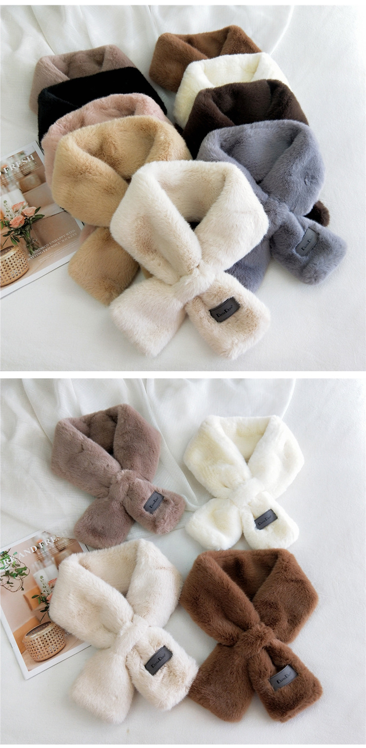 Petit Foulard En Peluche En Fourrure De Lapin display picture 11