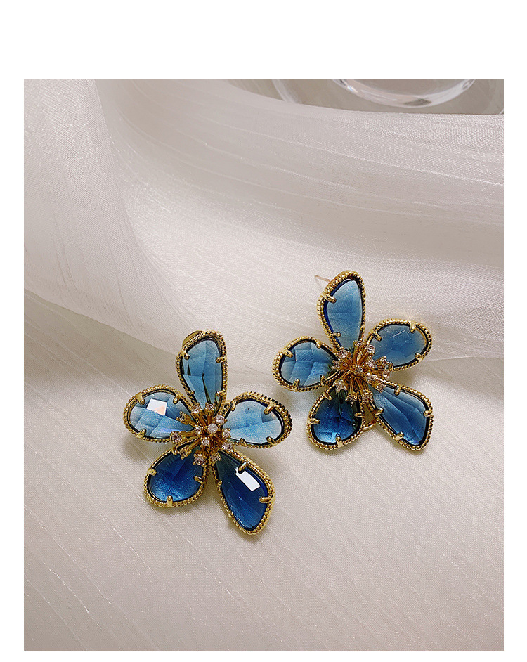 Holiday Occasion Alloy Material 1 Pair Simple Style Flower Inlay Alloy Crystal Ear Studs