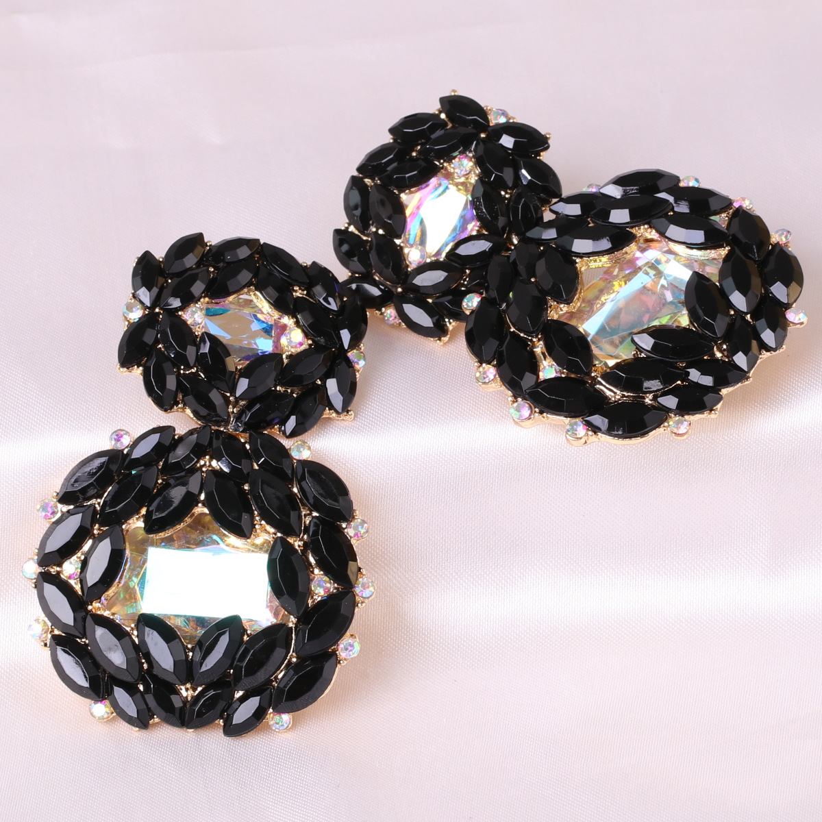 Geometric Metal Pendant Retro Handmade Fashion All-match Alloy Women's Earrings Jewelry display picture 32