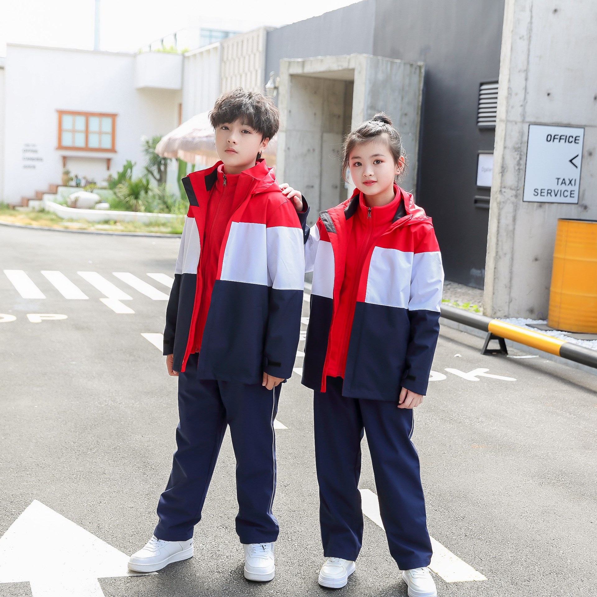 秋冬儿童冲锋衣两件套抓绒内胆男女童外套加厚保暖防风雪学生校服