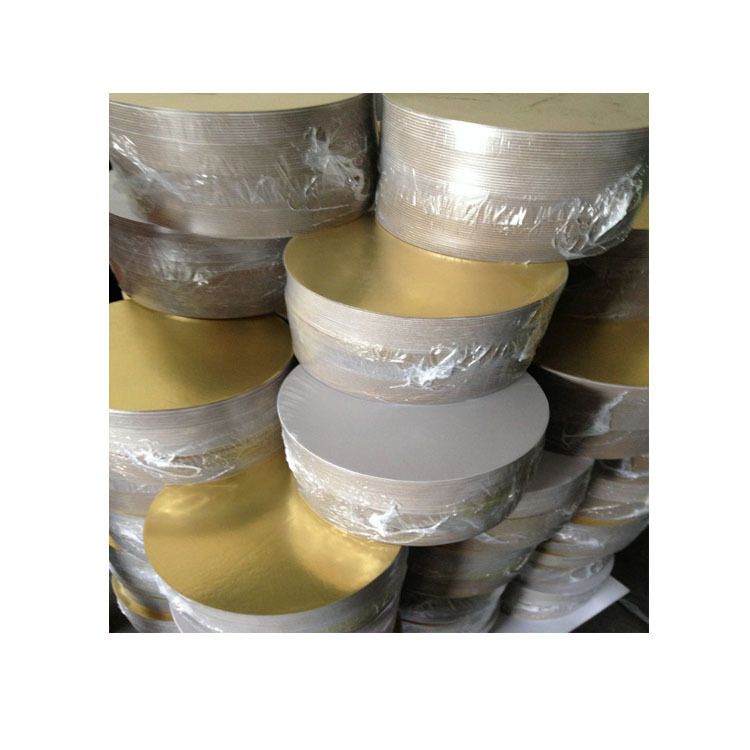 2MM 27CM  圆形一面白色一面金色圆形蛋糕垫