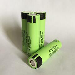 Panasonic's new NCR18650B 3400 mAh 3.7V lithium-ion battery tip with protective plate