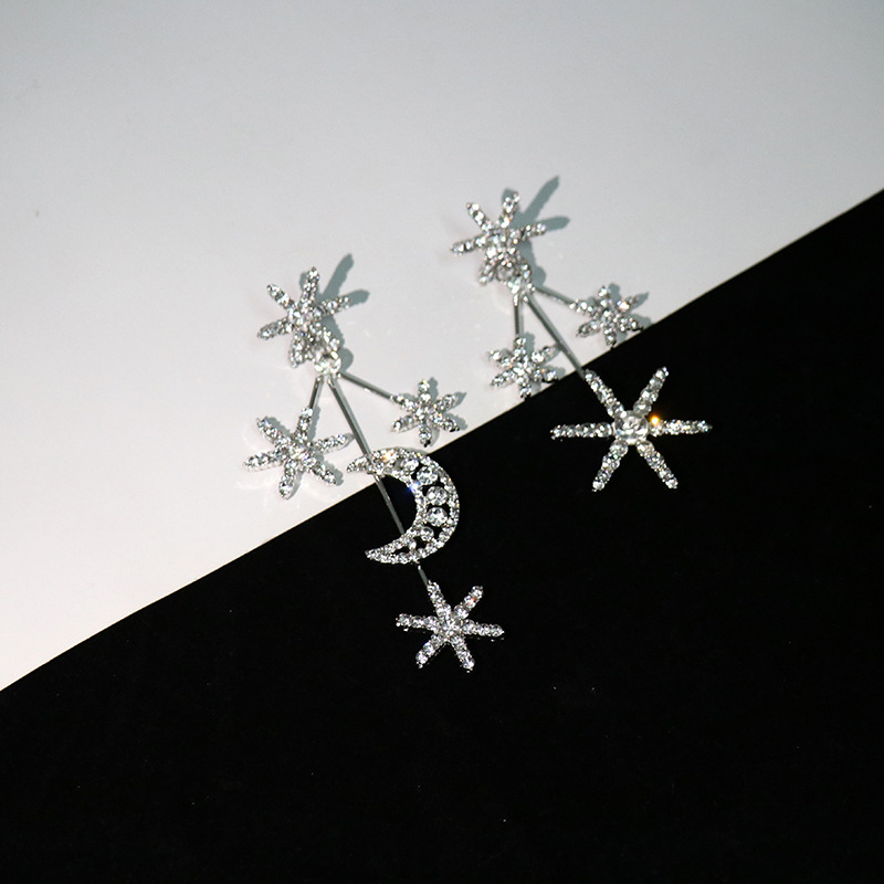 24g Weight Artificial Rhinestones Inlay Material Earrings Classification Alloy Material Star Pattern Women'S Gender Plating Design Fashion Style Silver Color Fashion Inlay Rhinestone Moon Star Shaped Alloy Earrings 3