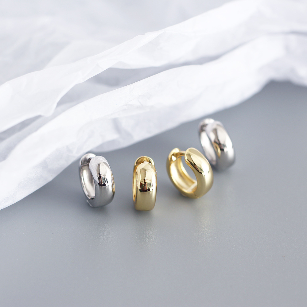 6g Weight 0.03µm Gold Plating Thickness Electroplating Gold Plating Process 925 Sterling Silver Ear Needle Material 18K Real Gold Plated, Platinum Plated Plating Material Zircon Inlay Material Earrings Classification 1 Pair Quantity Street Occasion 925 Sterling Silver Material Round Pattern Women'S Gender Fashion Style Polishing, Metal Craft 1 Pair 925 Sterling Silver Round Earrings 7