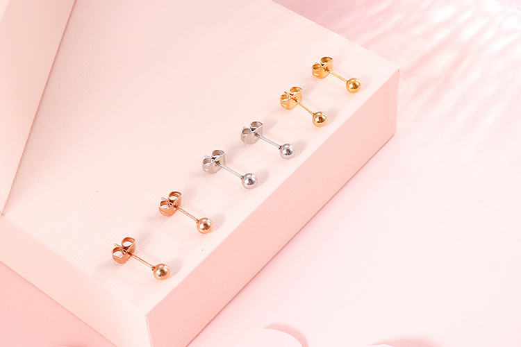 European and American Fashion Heart-Shaped Stainless Steel Suit Womenu0027s Necklace + Earrings Simp