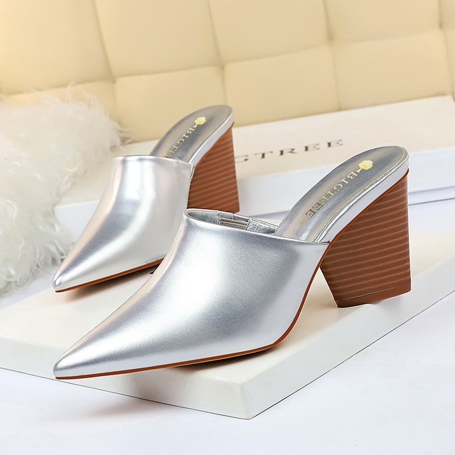 Fashionable wood grain heel thick heel high heel glossy lacquer leather pointed slipper