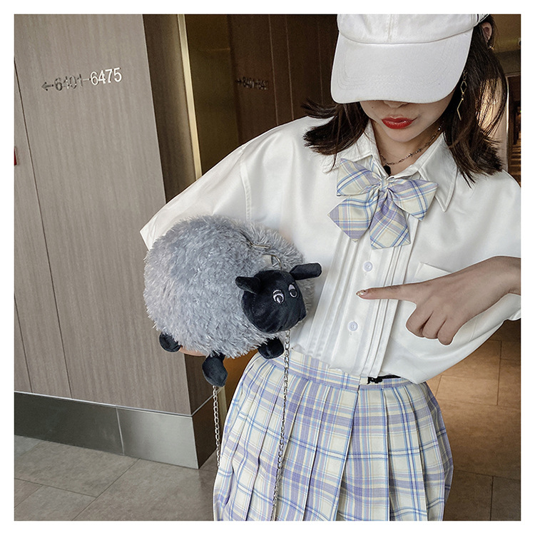 217g Weight Women's Plush Sheep Cute Cylindrical Zipper Crossbody Bag