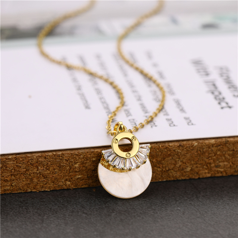 titanium steel fan-shaped shell zircon pendant simple stainless steel clavicle chain