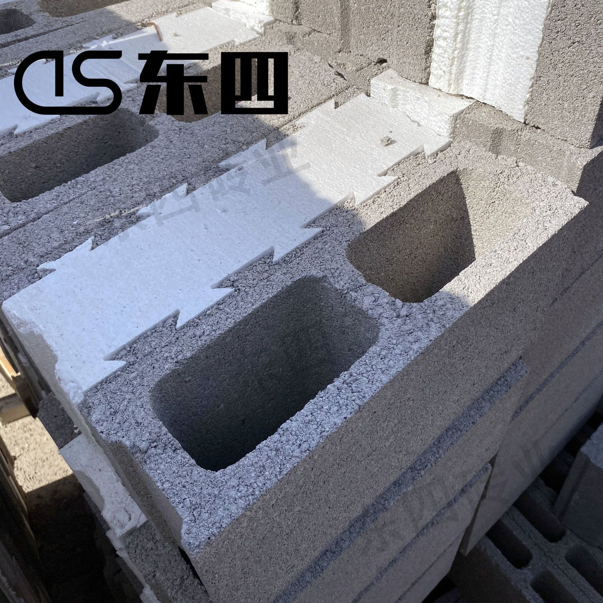 FQ复合自保温砌块 WRF新型复合自保温砖SN连锁混凝土砌块东四砖业-阿里巴巴