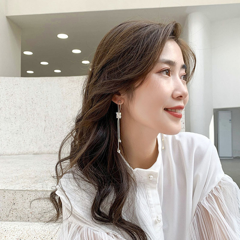 925 Silver Needle Geometric Design New Wave Korean Long Tassel Earrings Wholesale Nihaojewelry display picture 2