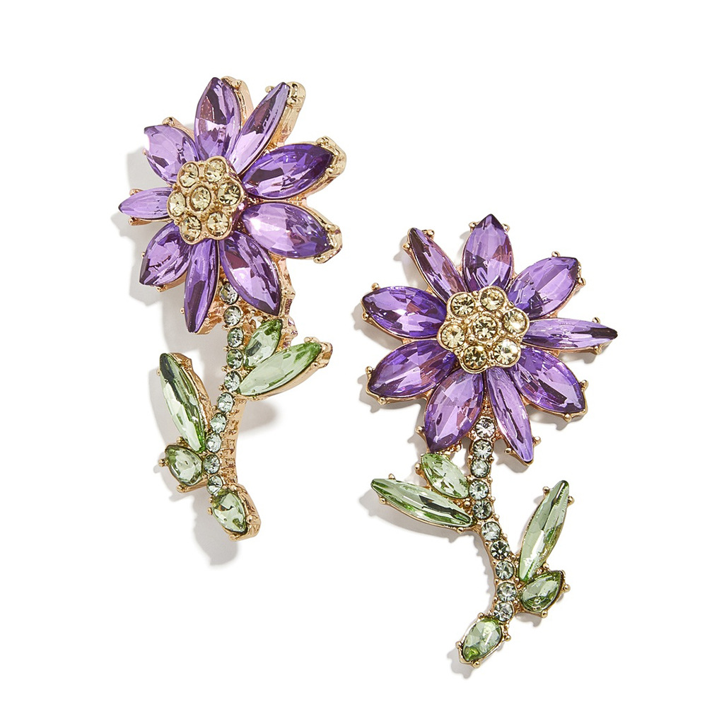 Korean New Fashion Wild Zircon Crystal Flower Earrings Wholesale display picture 3