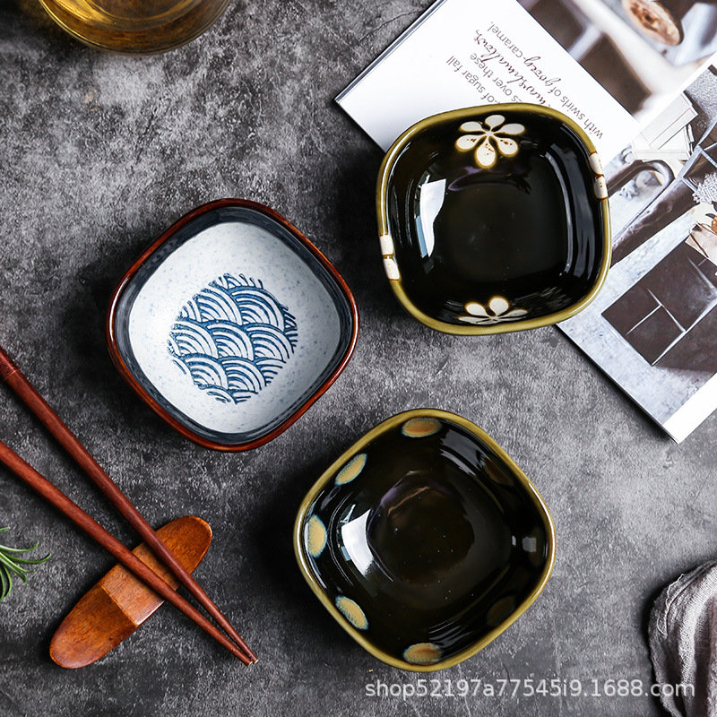 Platos de estilo japonés bajo vidriado, vajilla creativa para el hogar, plato de condimentos, plato de bocadillos, plato cuadrado de cerámica, plato de inmersión para restaurante