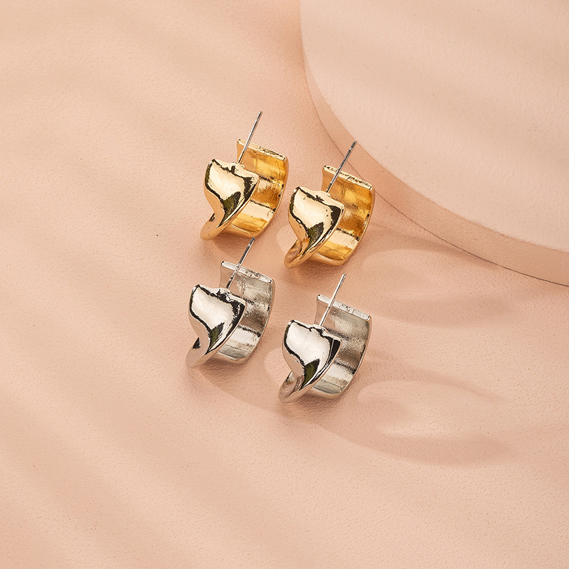 Korea Simple Style Metal  Geometric Trend Earrings Wholesale Nihaojewelry display picture 5