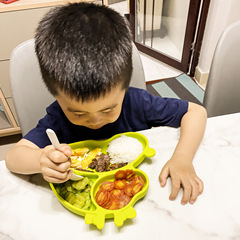 廠家直銷食品級硅膠兒童碗 卡通款小鹿分隔餐盤硅膠一體式防摔碗