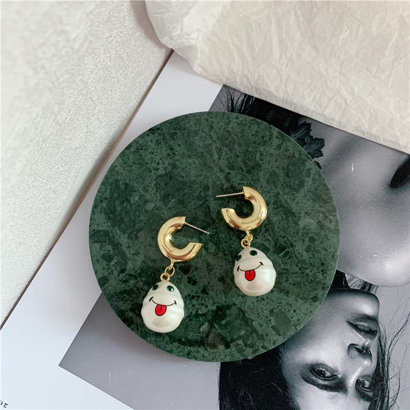 Fashion Style Fun Shaped Pearl Half Circle Earrings Cute Smiley Earrings Wholesale Nihaojewelry display picture 4