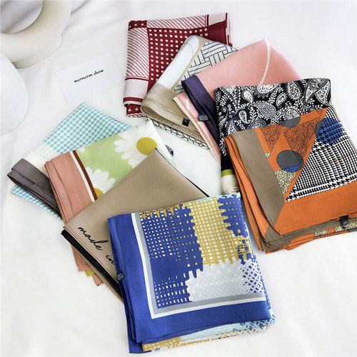 70 new square scarves, silk scarves for women, spring, autumn and summer, Korean version, versatile, fresh, small scarves, headscarves, decorative professional scarves