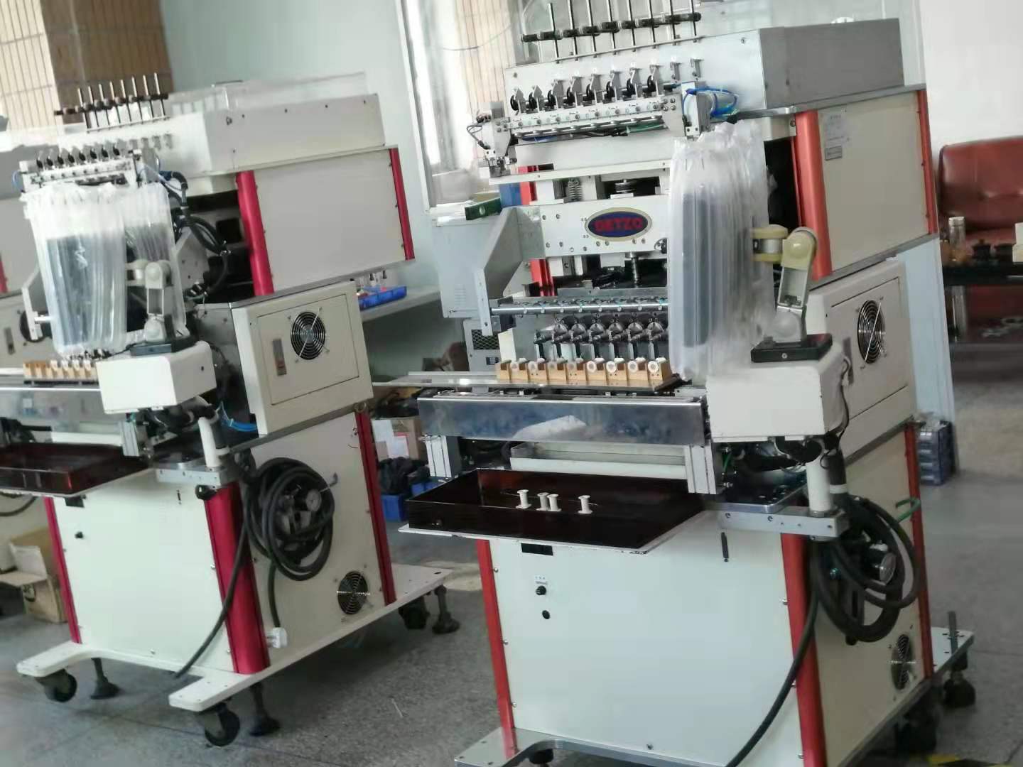 大量几乎全新二手自动绕线机低价出售   罩极电机线圈进口绕线机