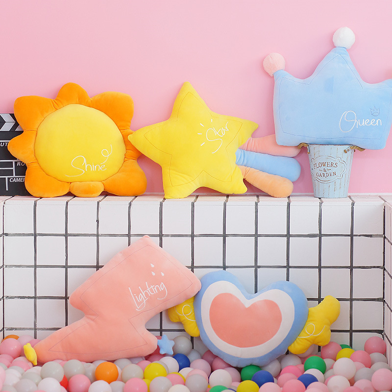 ins北欧风皇冠星星粉色女生宿舍抱枕靠垫儿童房装饰飘窗拍照道具|ms