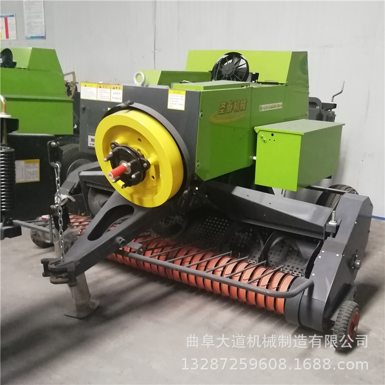 保定方捆饲料打捆机 四轮拖拉机带动的打捆机 方捆打捆机价格图片