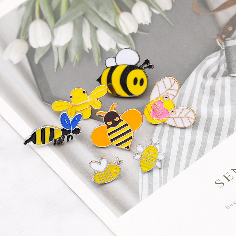Contrast Collar, Enamel Design Cute Style Cute Pin Heart Shape Alloy Contrast Collar Enamel Unisex Brooches