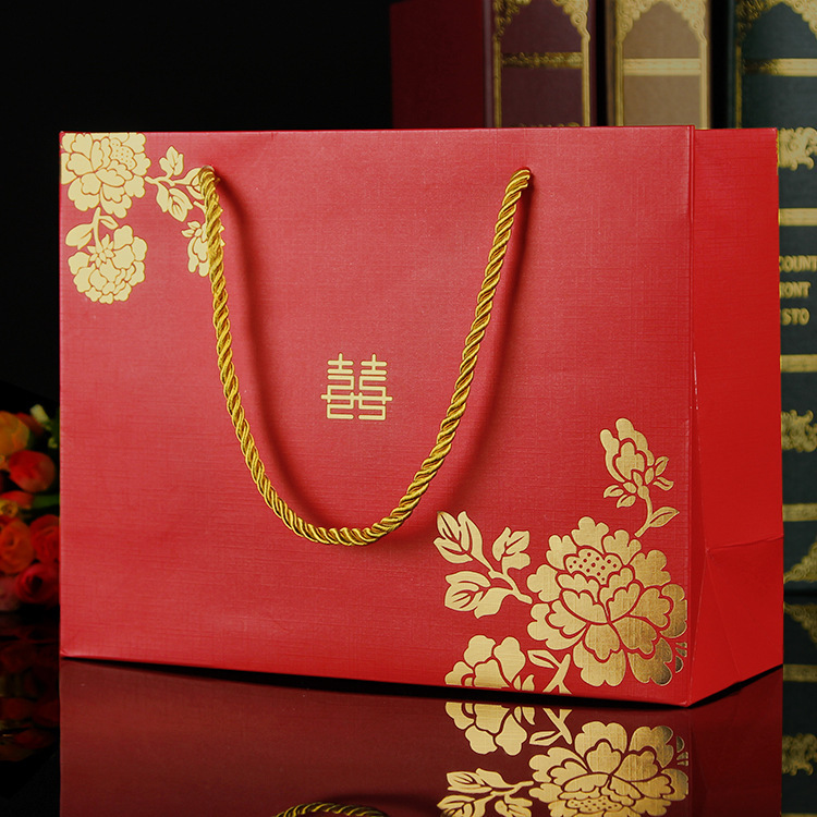 纸质包装手提袋适用服装类，日常用品等，颜色尺寸款式可定制