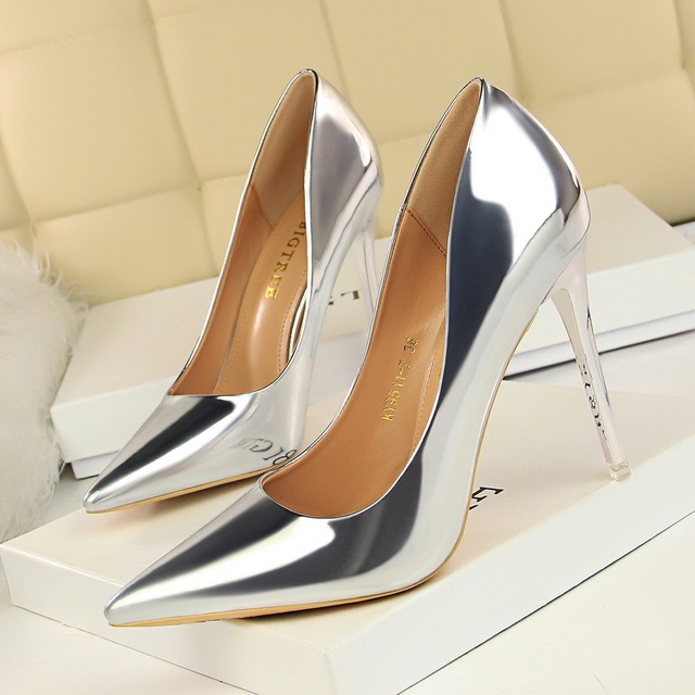 9511-a7 European and American fashion sexy metal heel high heel shallow mouth pointed nightclub show thin high heel shoe