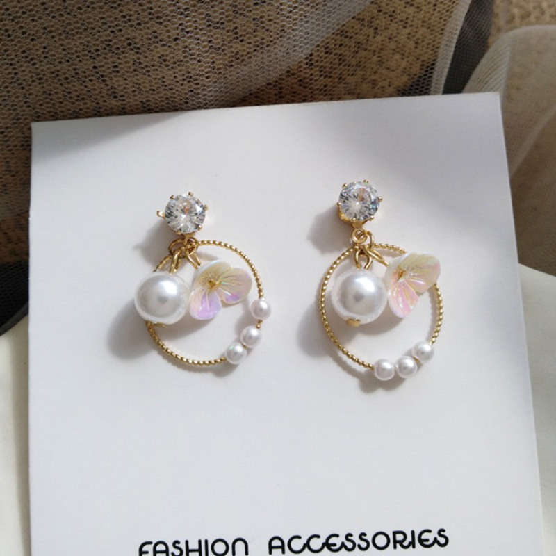 Korea geometric beautiful resin flower simple womens pearl alloy earringspicture2
