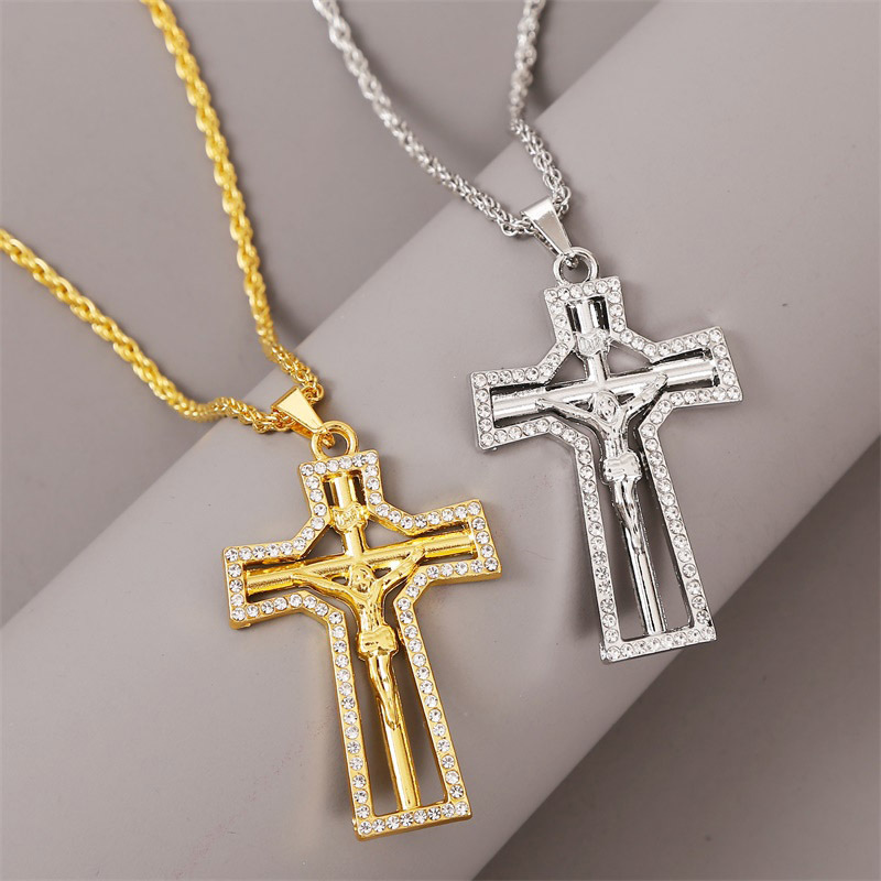 Kreative Übertriebene Lange Geometrische Kreuz-hip-hop-kette Europäische Und Amerikanische Grenz Überschreitende Trend-hip-hop-anhänger Zubehör display picture 4